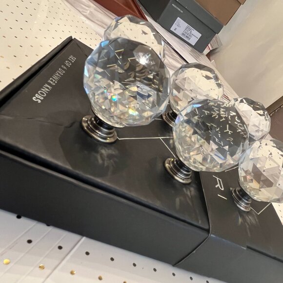 Tahari Drawer Knobs (6 pck), - Picture 2 of 5